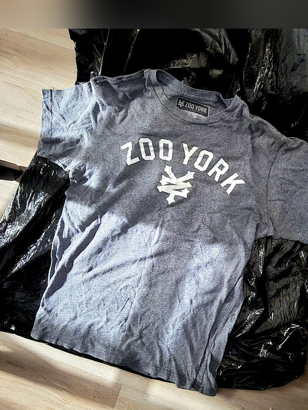 Zoo York Classic Logo Skate T-Shirt - Heather Gray - Size Large - NYC Streetwear